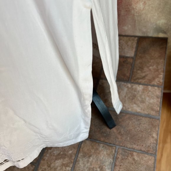 ๐HiBi Lace Work Beautiful Embroidered Maxi Sleeveless Dress - Picture 5 of 15